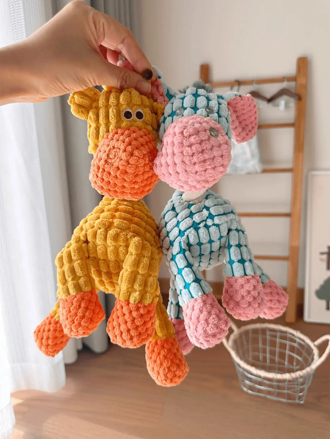 Fun Pet Dog Toy - Donkey-Shaped Corduroy Chew Toy, Squeaky Plush Donkey Toy for Puppies, Suitable for Cats and Dogs to Play, Helps Dogs Play and Expend Energy, Promotes Teeth Cleaning and Oral Health, Suitable for Small and M